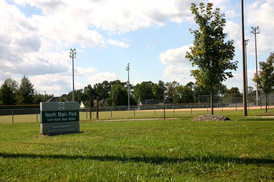 3 youth baseball fields, fencing 200', 250', 60', 50-60', and 60'-70' bases; lights, concessions, restrooms